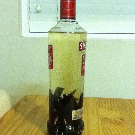 Homemade Vanilla Extract on Homemade, Healthy, Happy