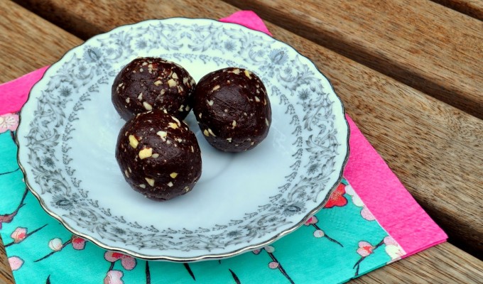 Dark ‘Nutella’ Bliss Balls (raw)